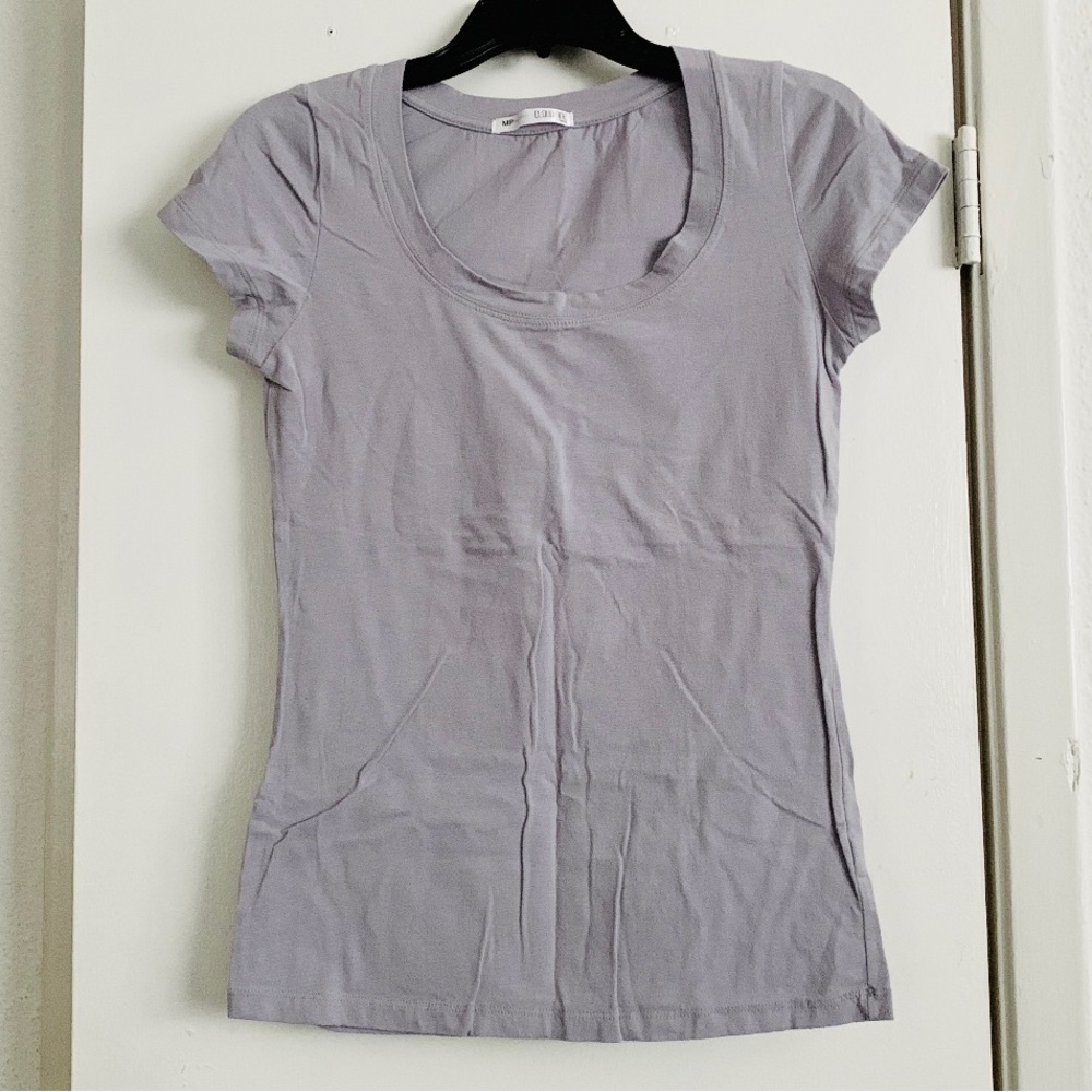 Women’s Grey Scoop Neck Short Sleeve T-shirt Top - Size Medium